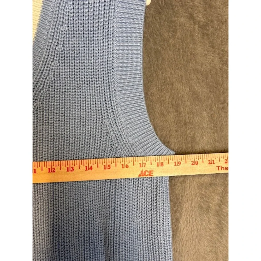 Divided H M Light Blue Knit V Neck Sweater Vest Cream Stripe‎ Detail Size L